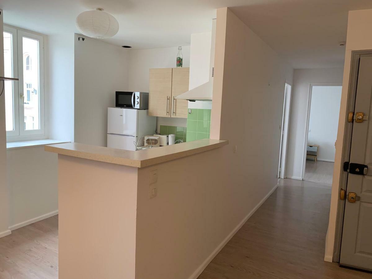 Appartement situé dans l'hyper-centre d'Auray Exterior foto